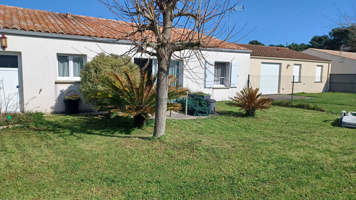 Maison à LES MATHES