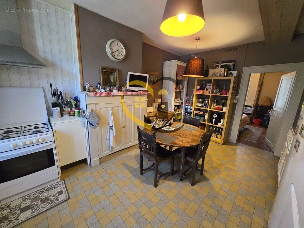 À vendre – Maison de village à Humbligny (18250) - photo 4