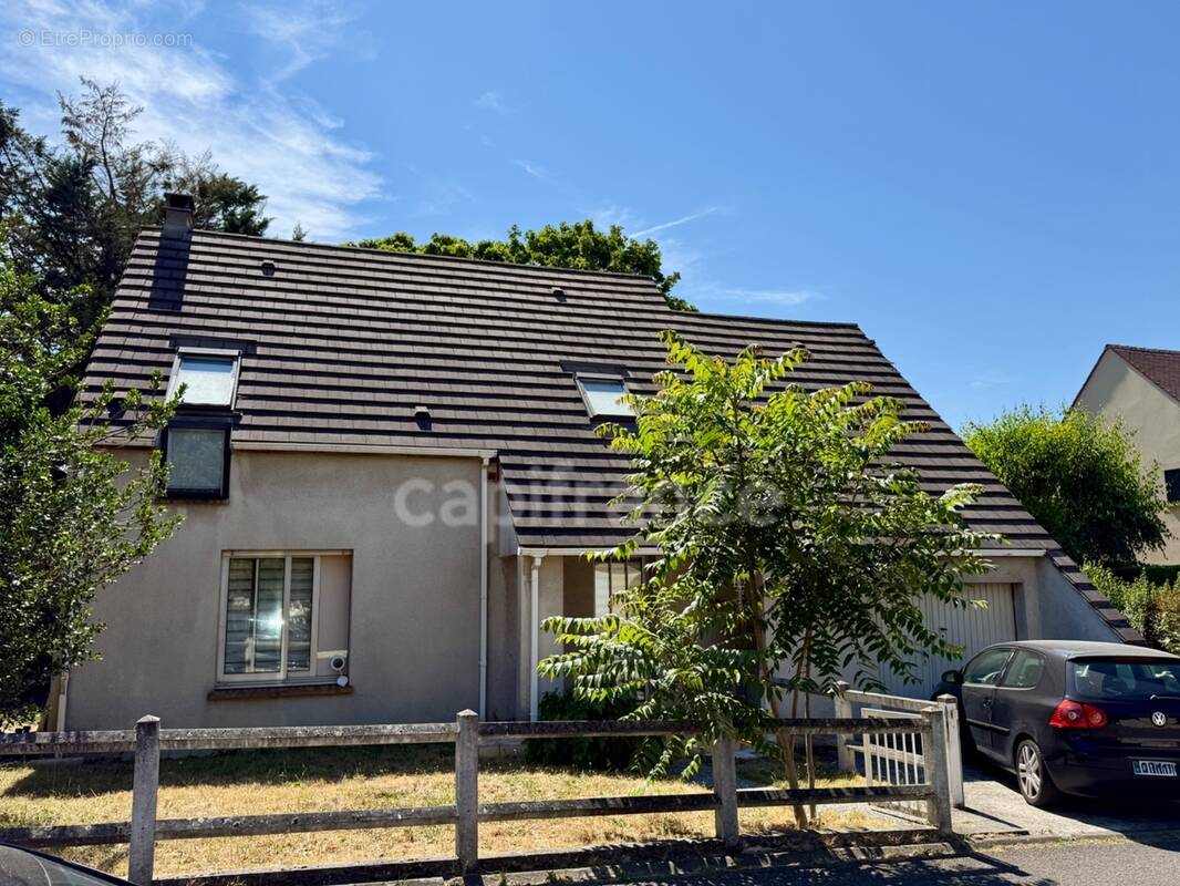 SOISY-SOUS-MONTMORENCY – Maison familiale 4 chambres avec jardin, garage et dépendance - photo 1