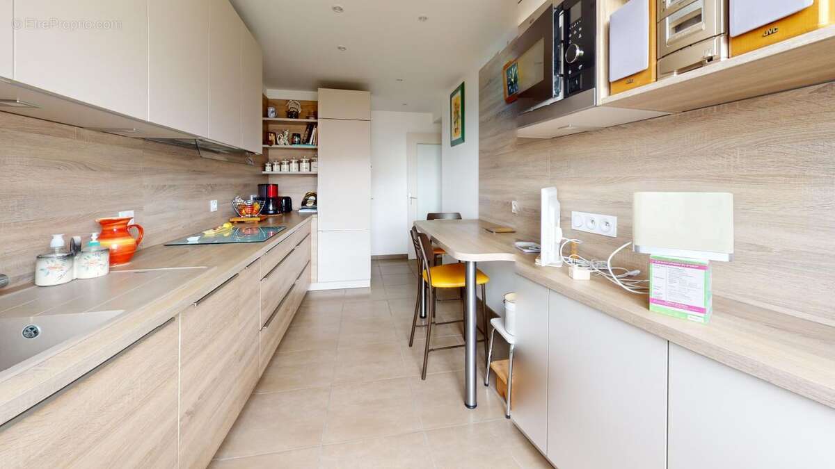 Appartement à LYON-8E