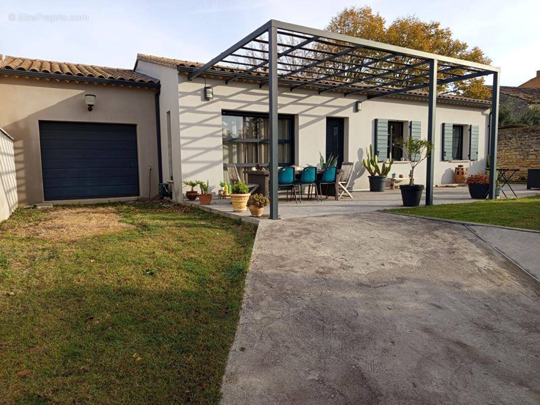 Maison à MONTSEGUR-SUR-LAUZON