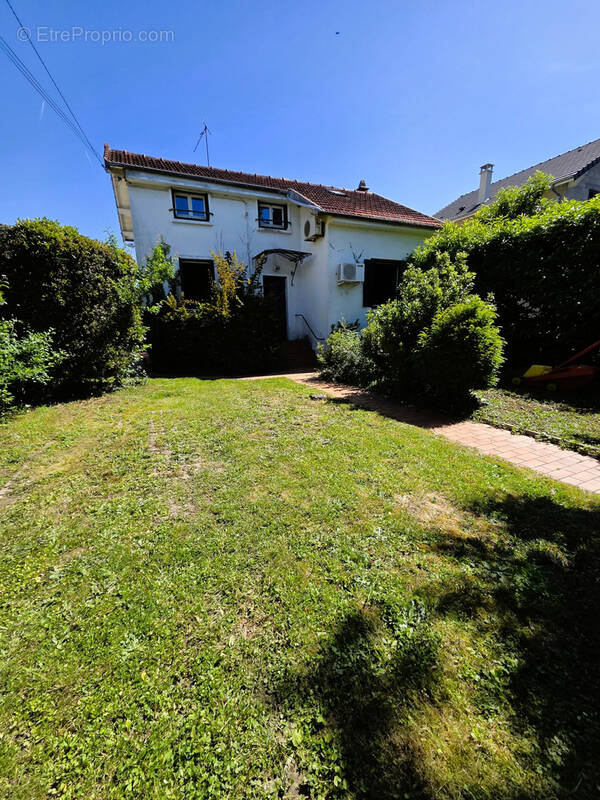 Maison à SAVIGNY-SUR-ORGE