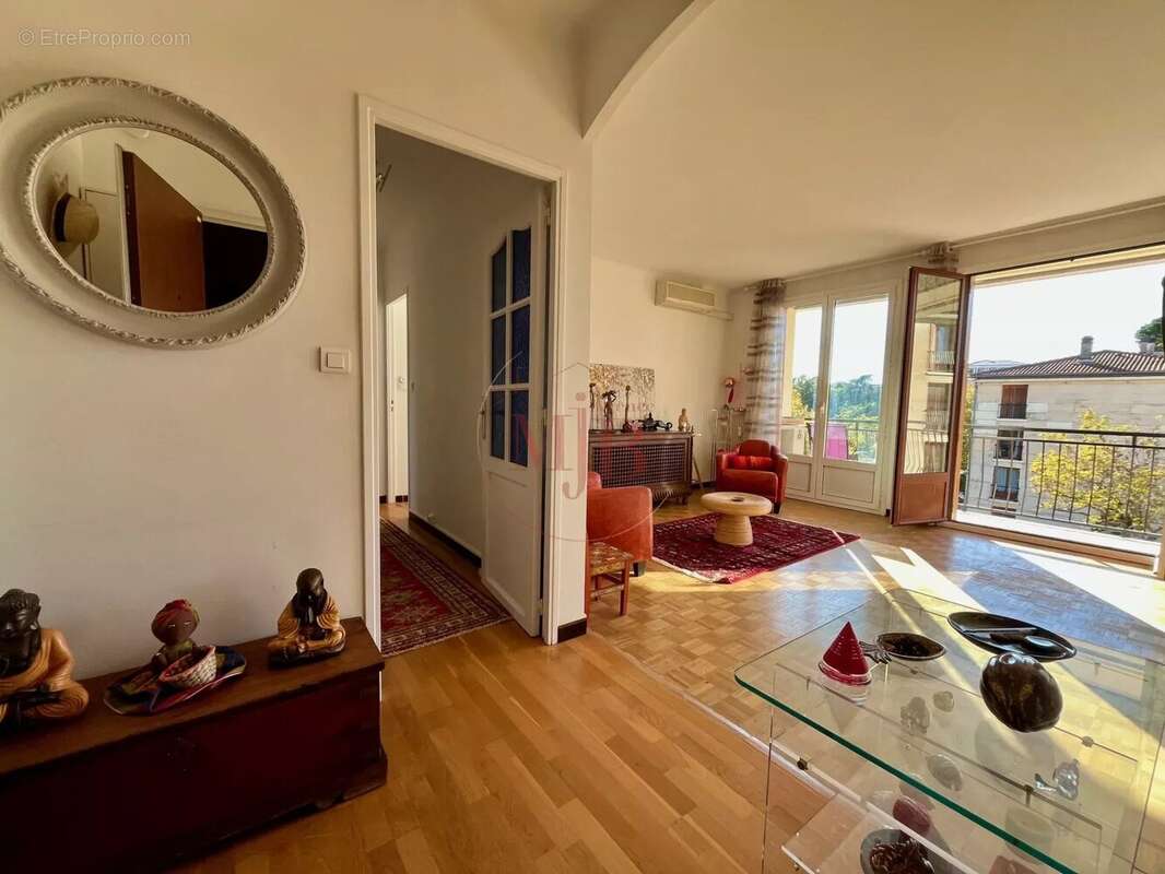 Appartement à AIX-EN-PROVENCE
