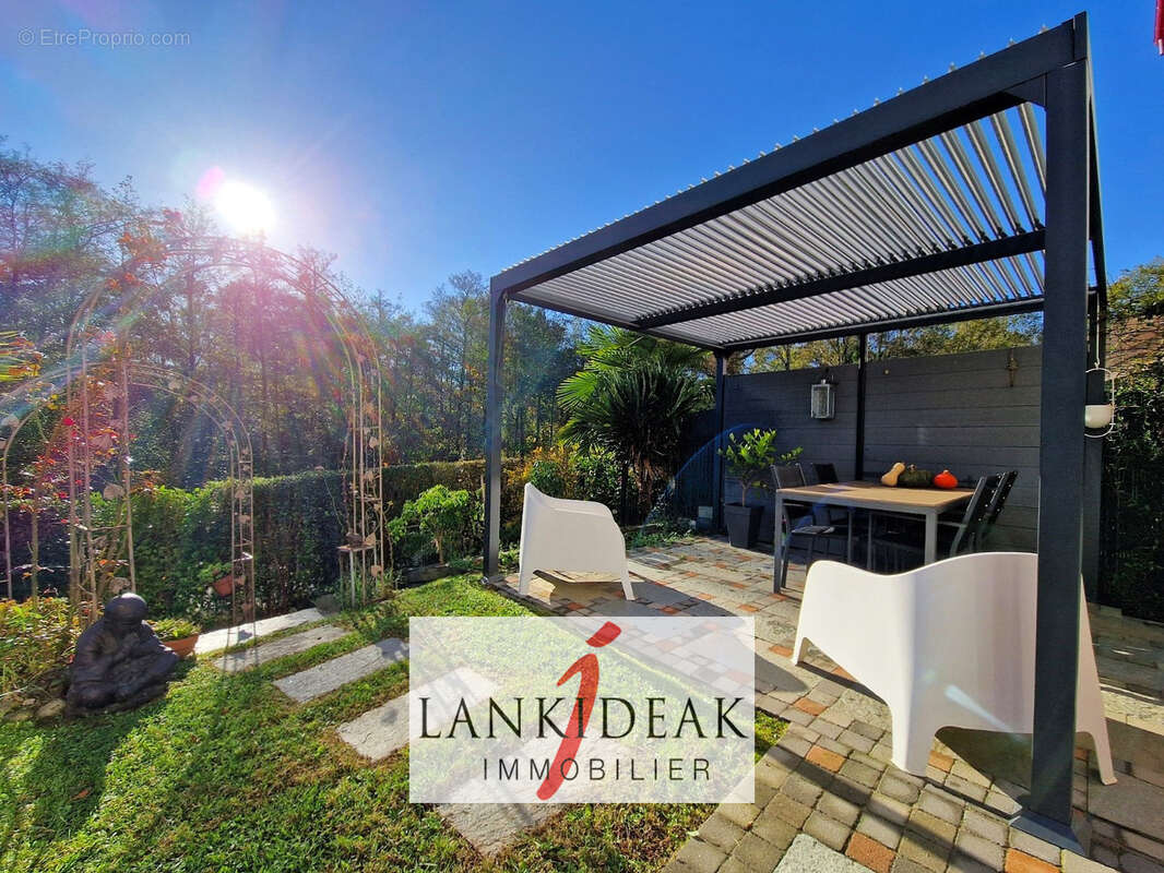 Appartement à USTARITZ