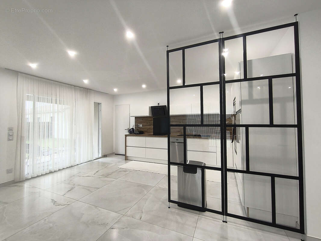 Maison à ROMANS-SUR-ISERE