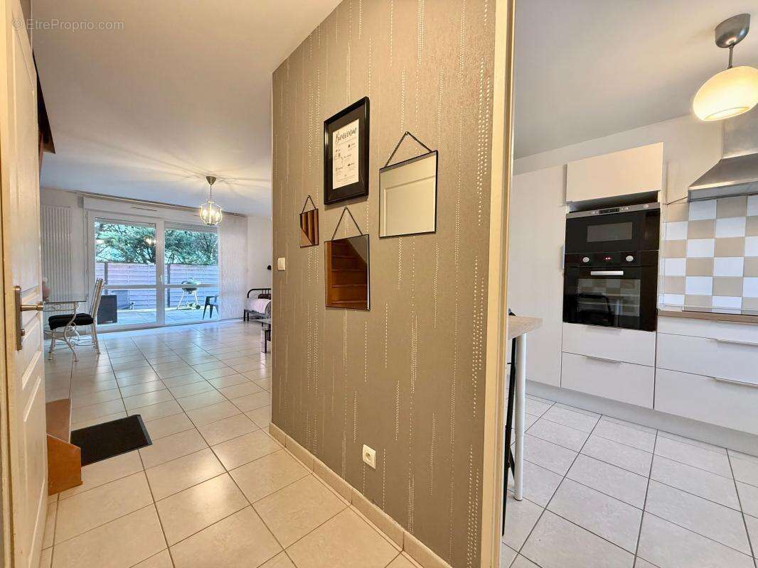 Appartement à CHENOVE