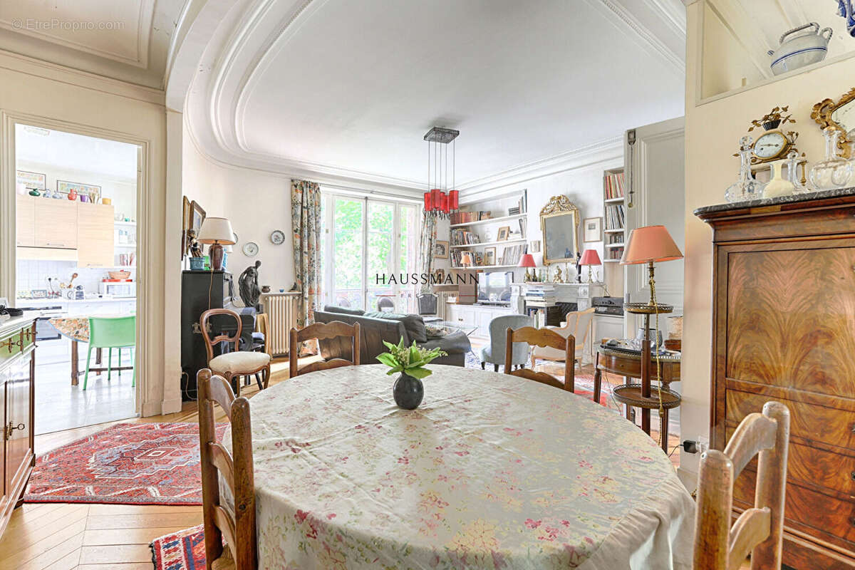 Appartement Paris IXe arrondissement - photo 4