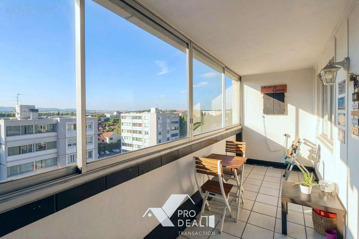 Appartement 88 m² à Saint-Priest  - photo 7