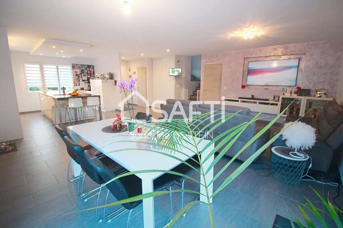 Photo 6 - Maison à HUSSIGNY-GODBRANGE