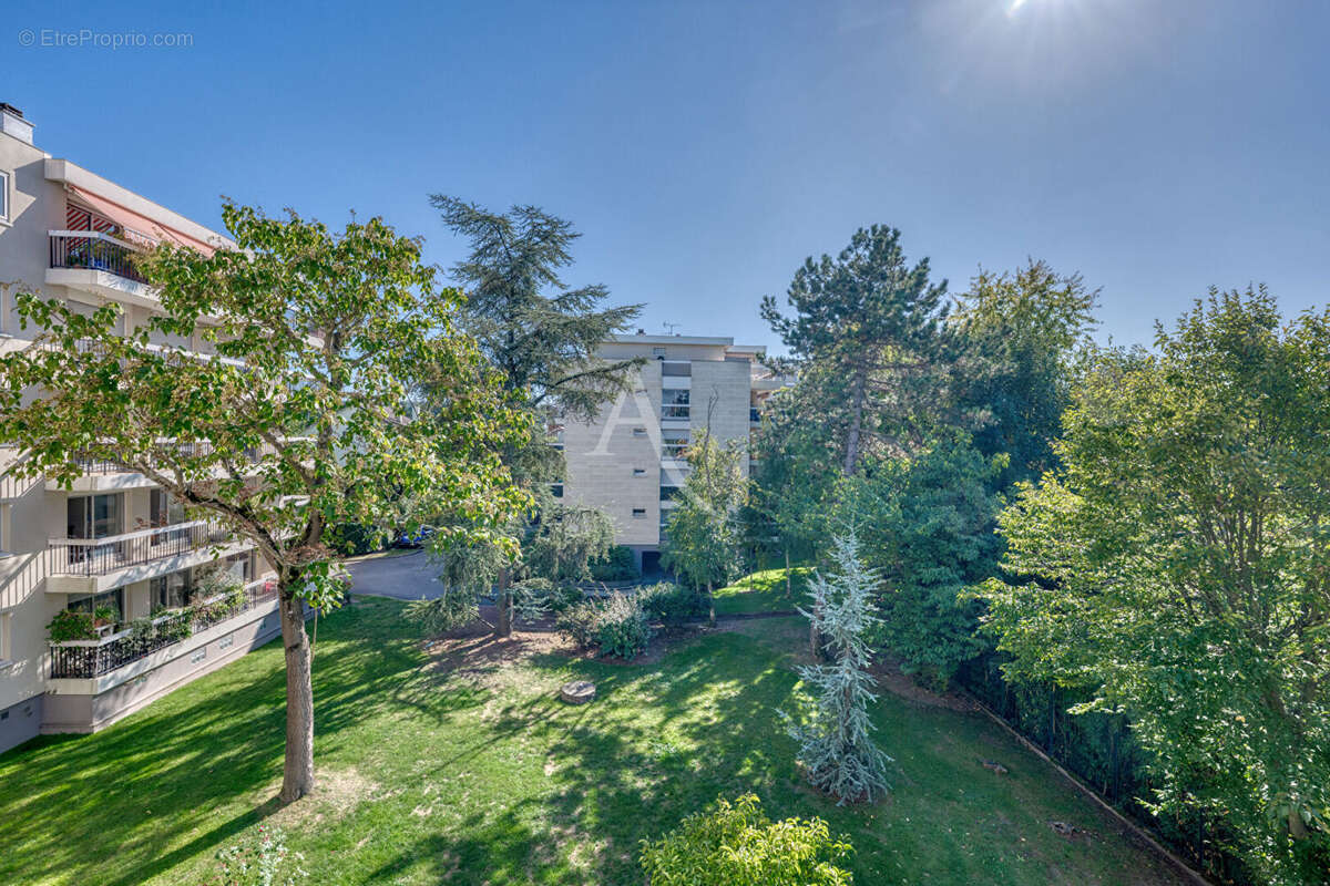 Appartement à LE PERREUX-SUR-MARNE