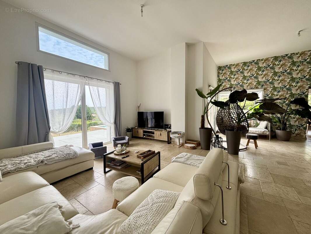 Maison à LA CROIX-BLANCHE