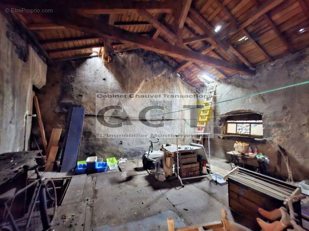 Autre à CLERMONT-FERRAND
