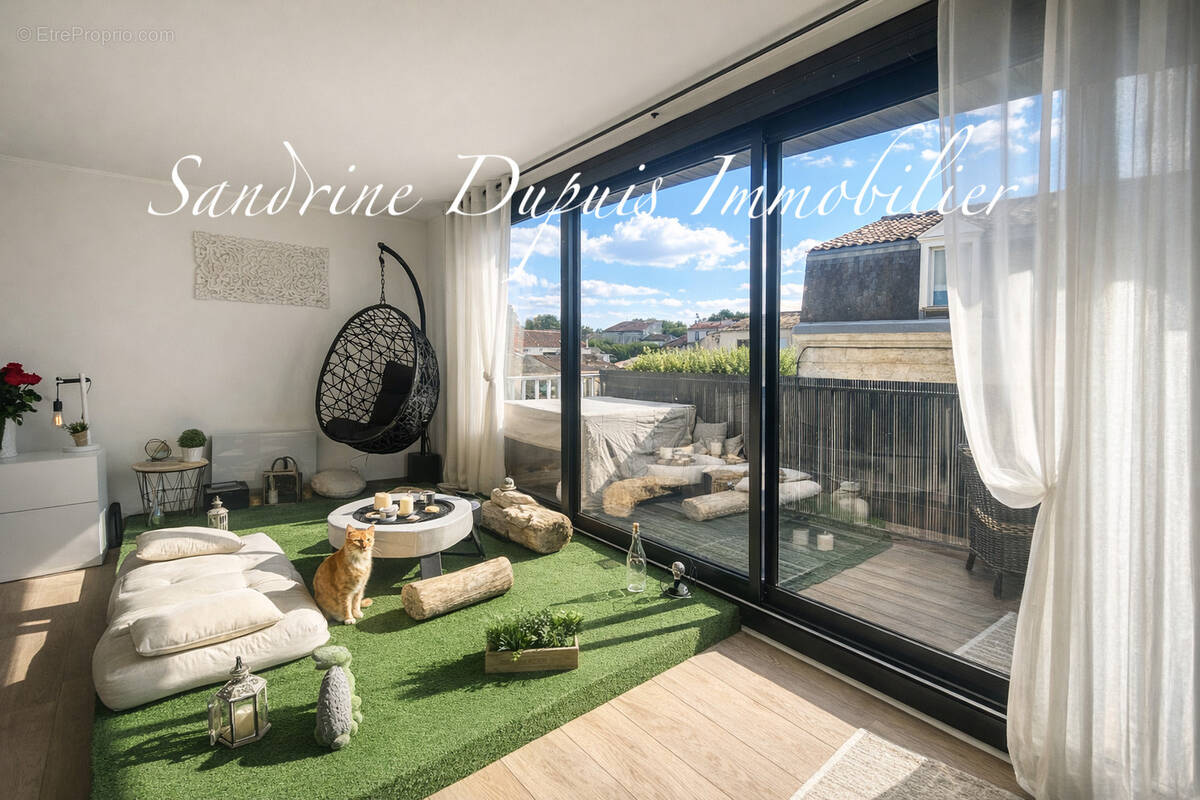 Appartement à SAINTES