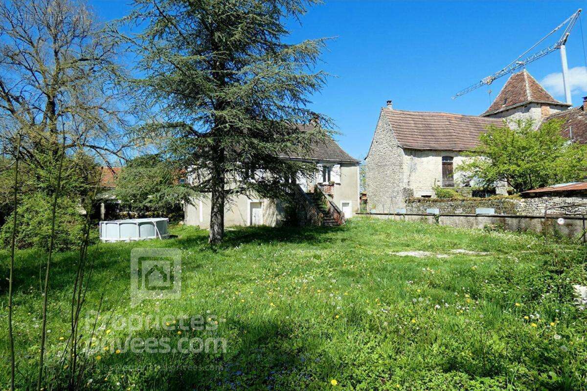 Maison ancienne à restaurer, fort potentiel + Jardin 2000 m² - photo 4