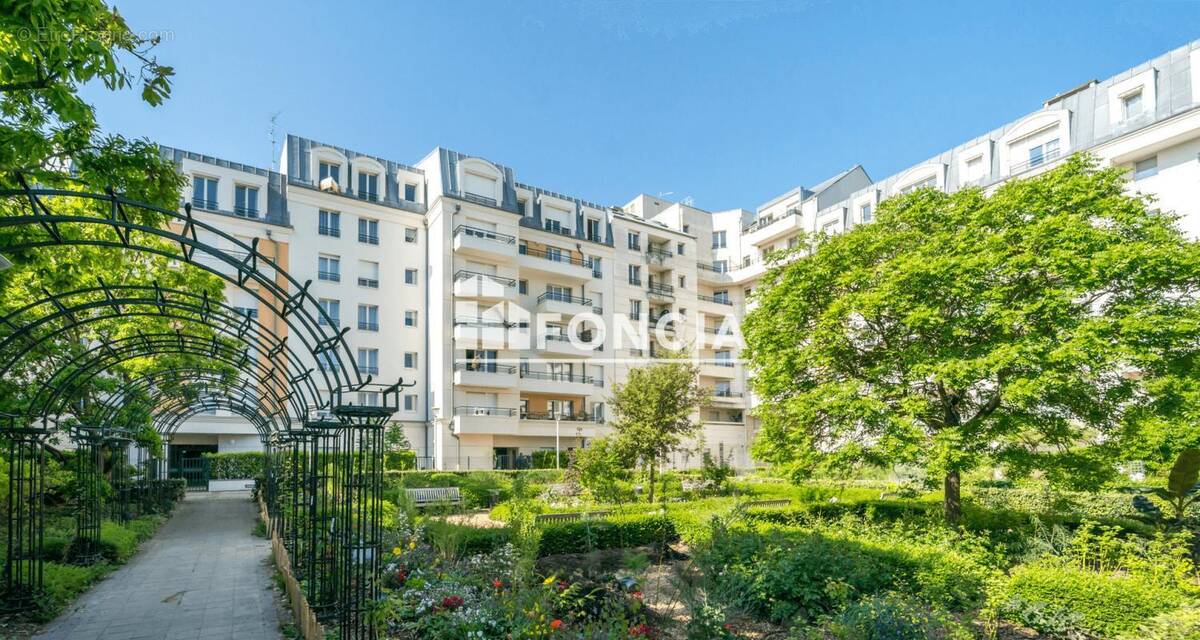 Appartement à BOURG-LA-REINE