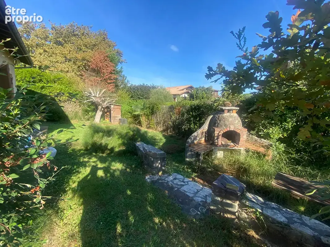 Maison rénovée de type 3 avec jardin à Tosse ? à 10 km des plages - photo 2