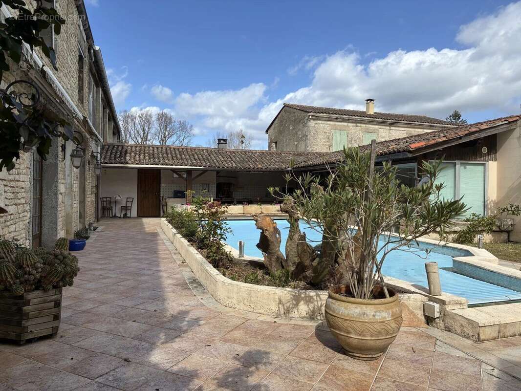 Maison à EPANNES