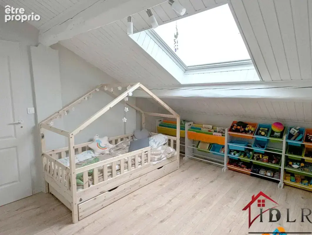Maison familiale avec piscine, grand terrain et appartement - photo 7