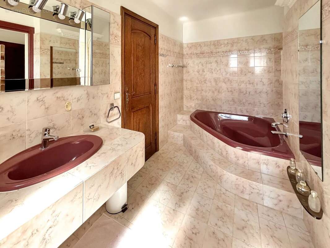 Propriété de caractère à Antibes – Quartier Eucalyptus - photo 19