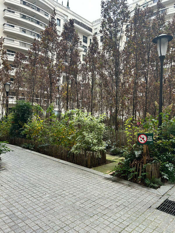 Appartement à LEVALLOIS-PERRET