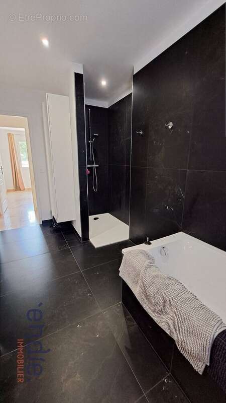 LE THORONET villa plain pied récente 3 chs sur 650 m² au calme - photo 15