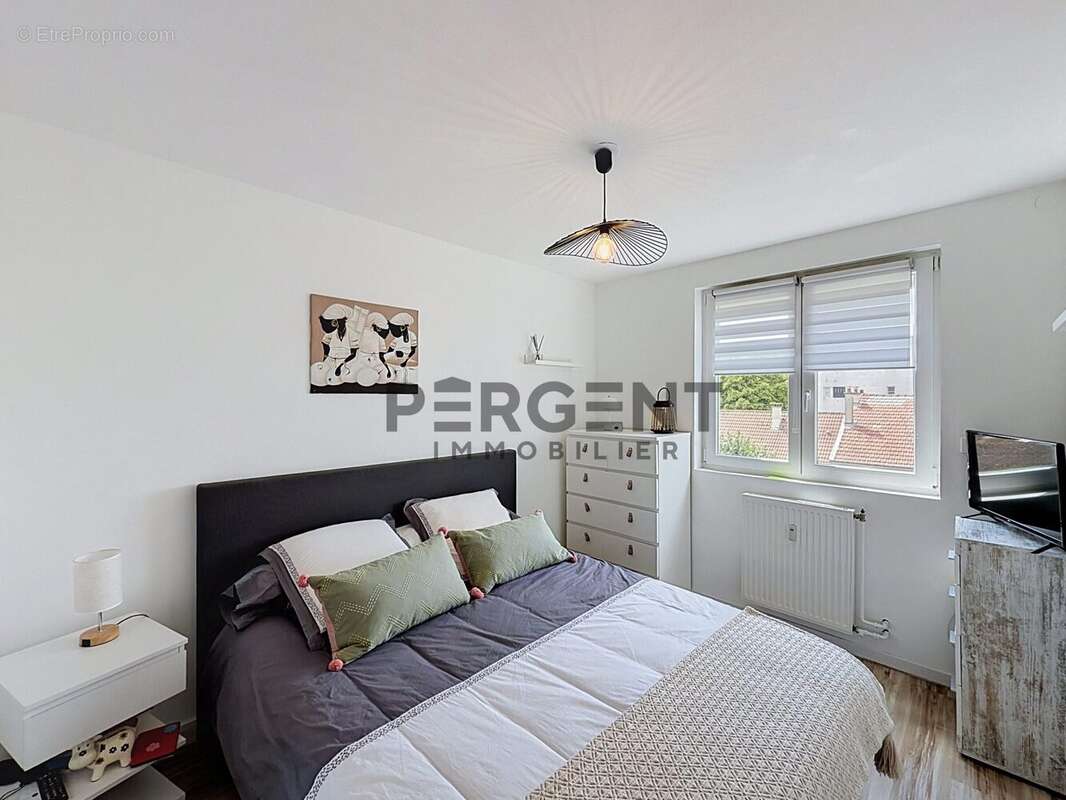 Appartement 48 m² à Charleville-Mezieres  - photo 9
