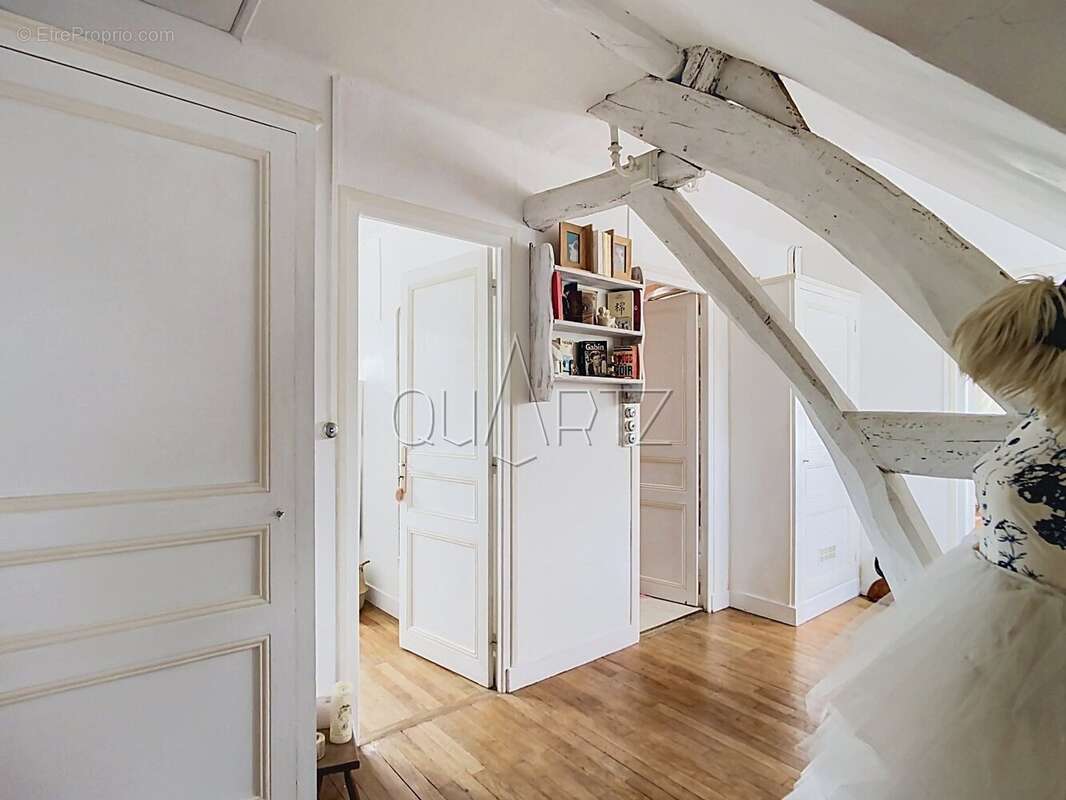 Maison à CHERISY