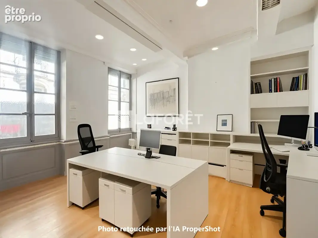 Local professionnel - 4 Bureaux 96.50 m² - photo 2