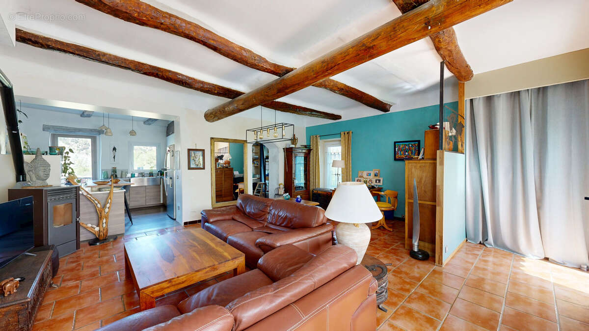 Maison à ALLEMAGNE-EN-PROVENCE