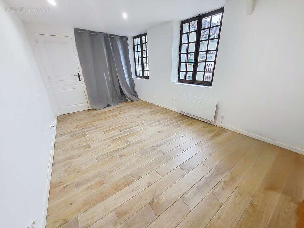 Maison 80 m² à Dun-Sur-Auron  - photo 5