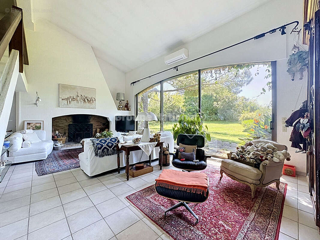 Maison à MOUGINS