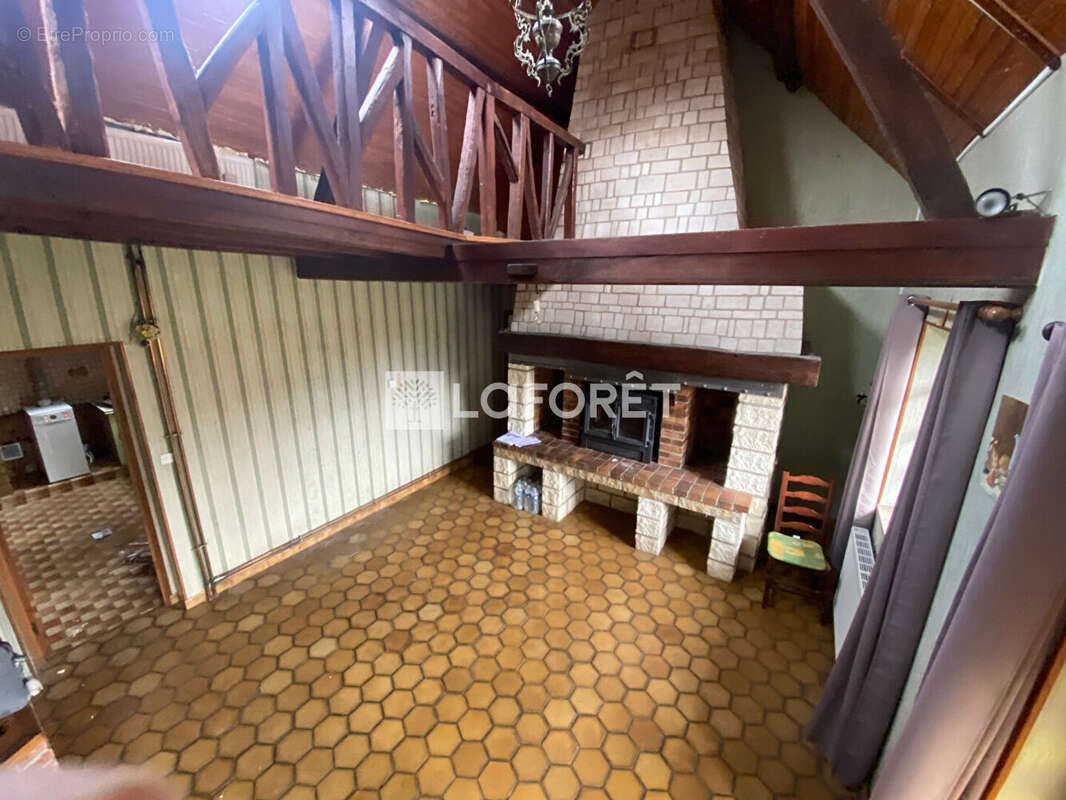 Maison à BEAURAINVILLE