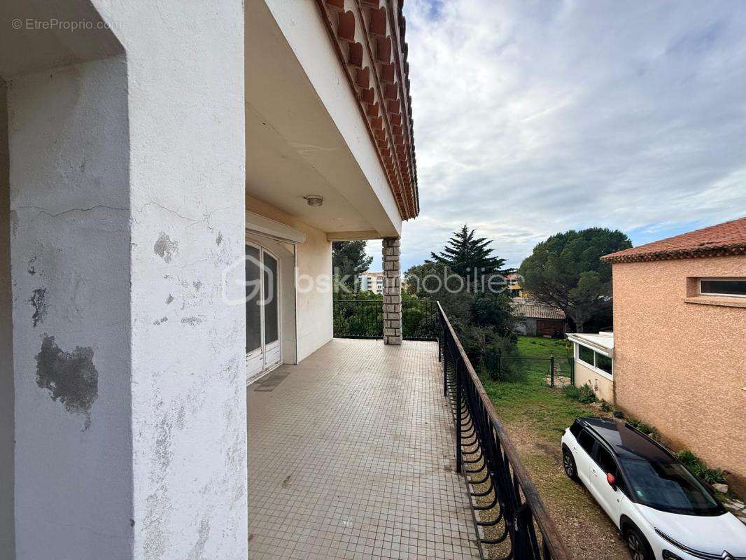 Appartement T3 avec terrasse et vue mer – Quartier de la Corniche à Sète - photo 2