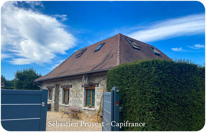 Maison à SAINT-PARDOUX-LA-RIVIERE