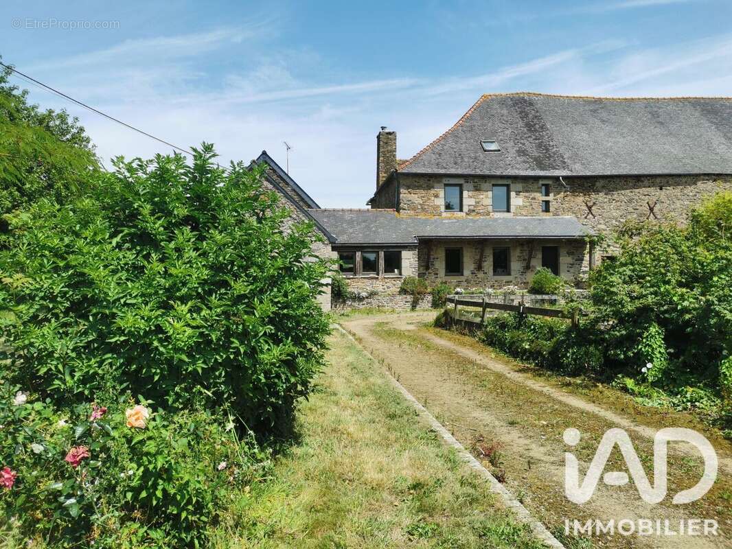 Photo 3 - Maison à QUEMPER-GUEZENNEC