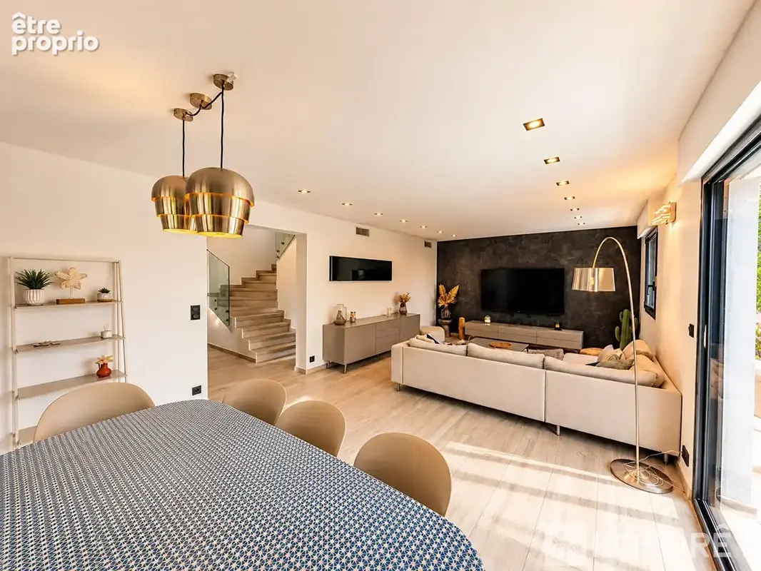 Fréjus  tour de mare  villa de prestige de 250 m² - photo 5