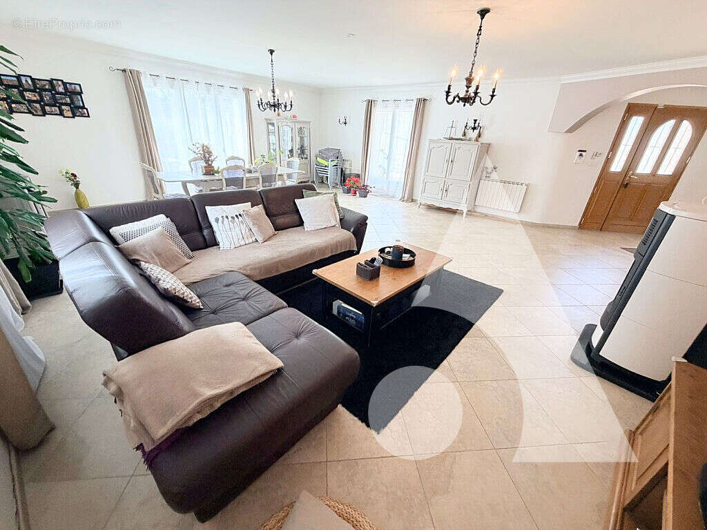 Maison Troyes 7 pièces - 230 m2 - Proximité du centre ville - photo 3