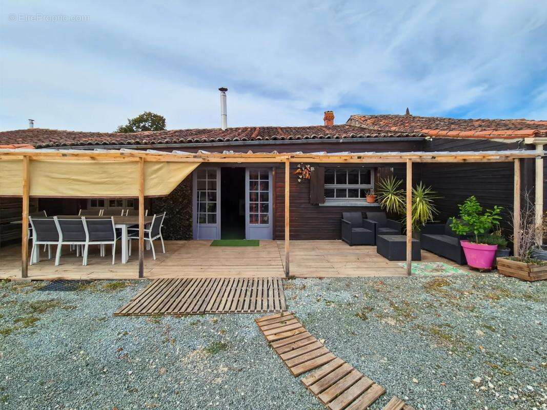 Maison à BRIE-SOUS-MATHA