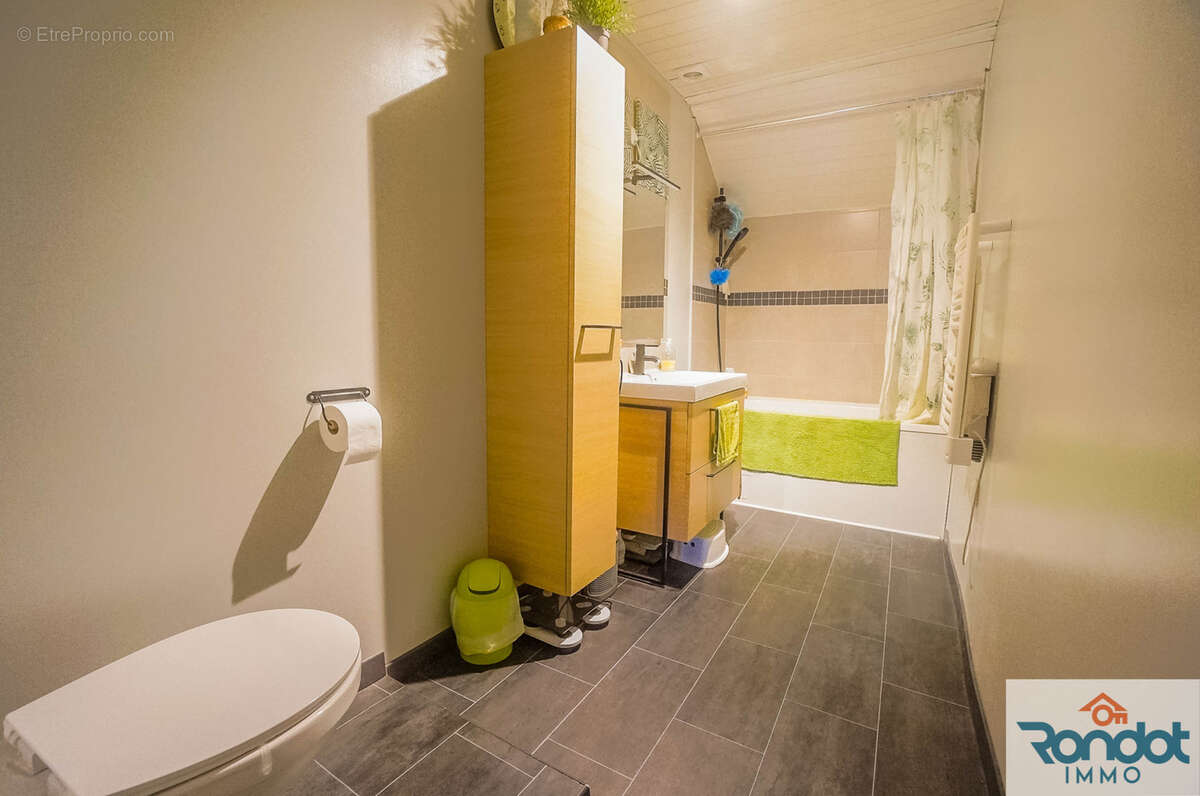 Maison à FONTAINE-FRANCAISE