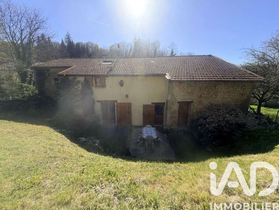 Maison 168 m² à Montiers-Sur-Saulx  - photo 2