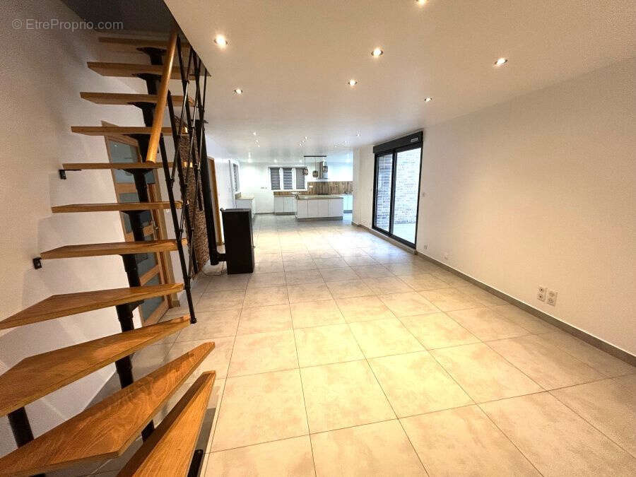 Maison à FLINES-LES-MORTAGNE