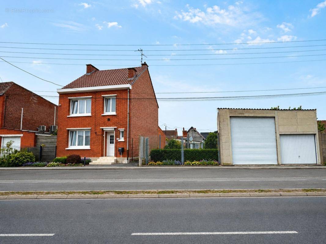 Maison à RACHES