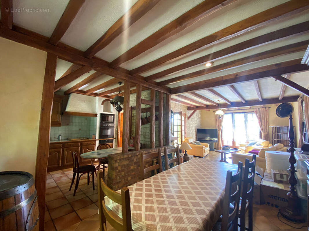 Maison à LEUDEVILLE