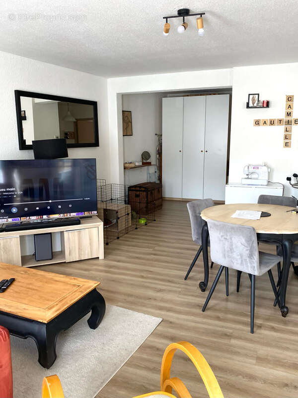 SOUS COMPROMIS : Centre-ville : T3 de 72 m2 avec terrasse et parking privatif - photo 4