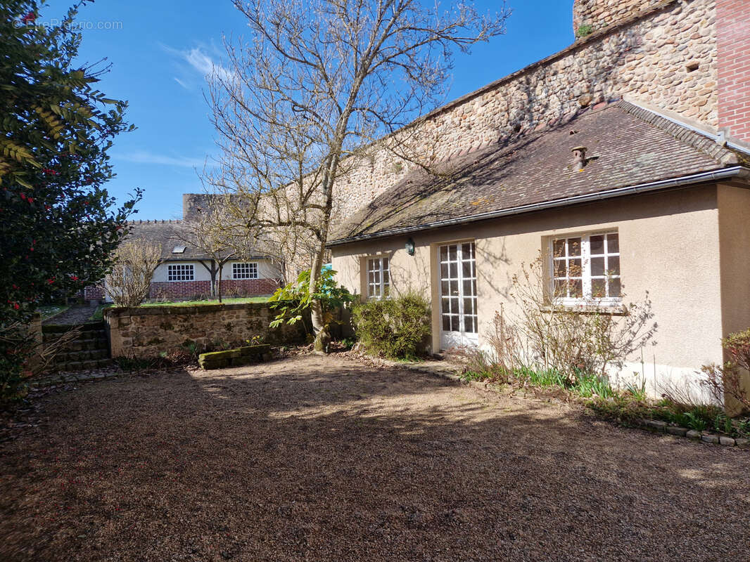 Maison à AUTUN