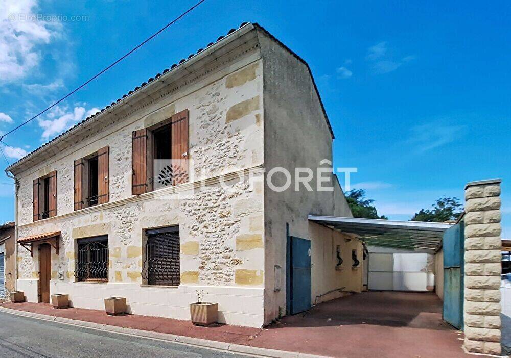 Maison à SAINT-MARTIN-LACAUSSADE