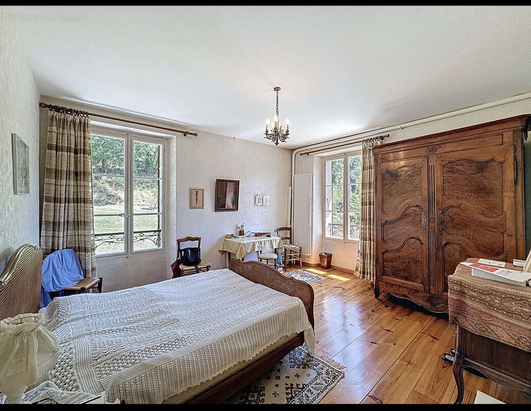 Maison à SAINT-MARTIN-D'HERES