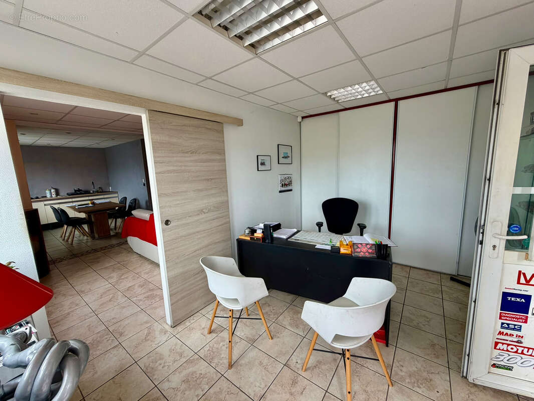 Vente hangar (2005) de 260 m2 avec espace de repos, sur terrain de 733 m2 GOUHENANS - photo 8