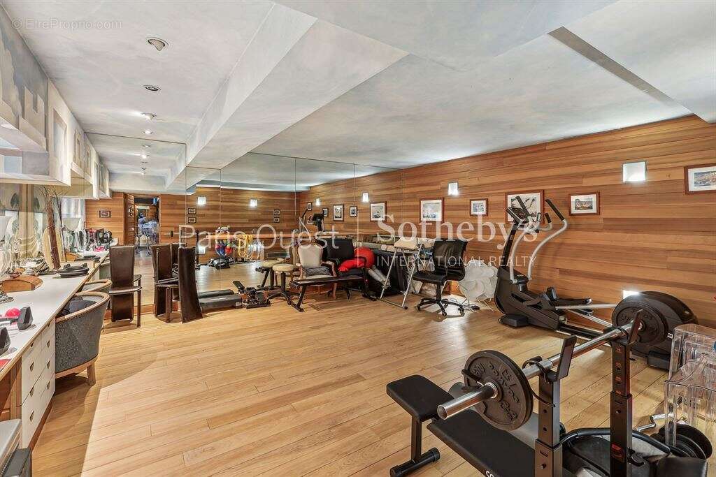 Maison à NEUILLY-SUR-SEINE