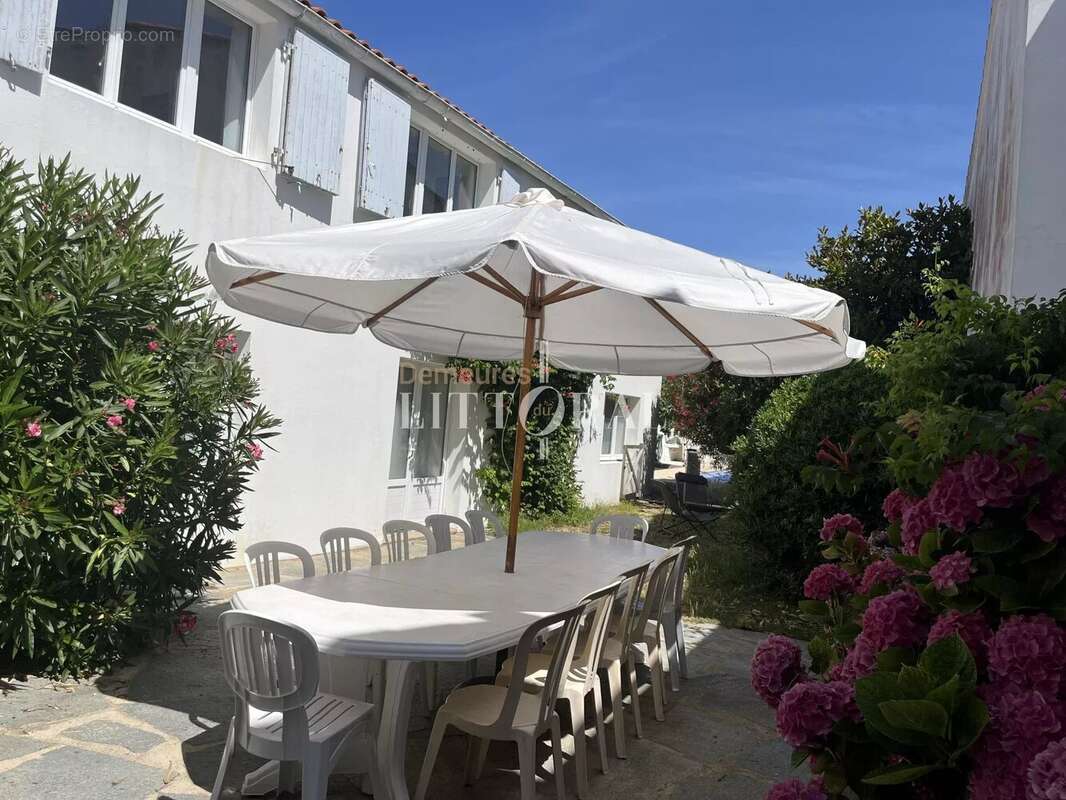 Belle propriété familiale avec piscine au cœur de Port Joinville - photo 8